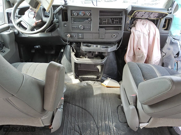 2022 GMC Savana Cargo Van with VIN 1GTW7AFPXN1157360, listed as a Copart auction lot 77179414 with 0 mi miles and Salvage Title. Bid and sale history available at carsss.com. Image 8.