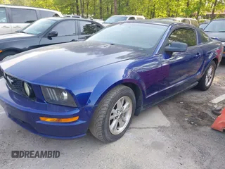 2006 Ford Mustang Standard with VIN 1ZVFT80N865227313, listed as a IAAI auction lot 42069301 with 170,528 mi miles. Bid and sale history available at carsss.com. Image 2.
