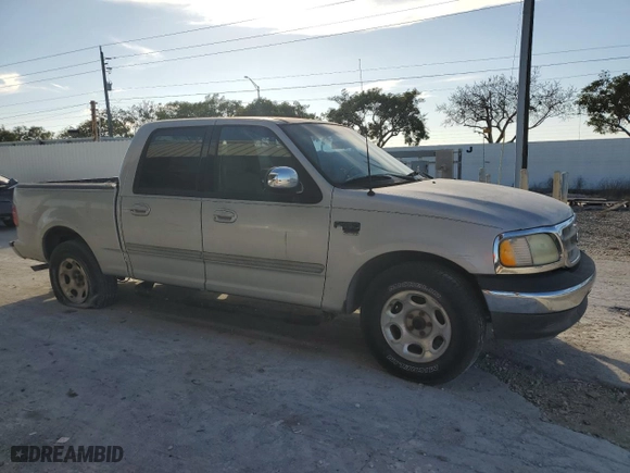 2002 Ford F-150 XLT with VIN 1FTRW07622KD25059, listed as a Copart auction lot 42775905 with 227,545 mi miles and Clean Title. Bid and sale history available at carsss.com. Image 4.
