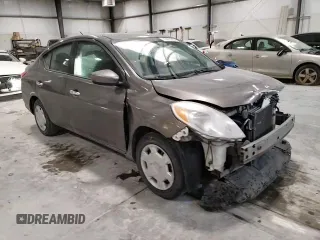 2012 Nissan Versa SV z VIN 3N1CN7AP1CL879134, wystawiony jako Copart lot #43001045 z przebiegiem 88 154 mil mil oraz Szkoda całkowita • Salvage title. Historia ofert i sprzedaży dostępna na DreamBid. Obrazek 11.