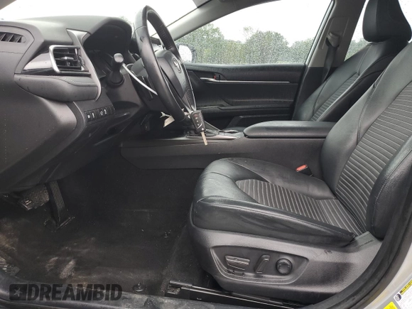 2022 Toyota Camry SE z VIN 4T1G11AK9NU708664, wystawiony jako Copart lot #53104275 z przebiegiem 77 421 mil mil oraz Szkoda całkowita • Salvage title. Historia ofert i sprzedaży dostępna na DreamBid. Obrazek 7.