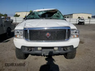 2001 Ford F-250 XL with VIN 1FTNW21F21EA81820, listed as a Copart auction lot 57677805 with Not provided miles and Salvage title. Bid and sale history available at DreamBid. Image 5.
