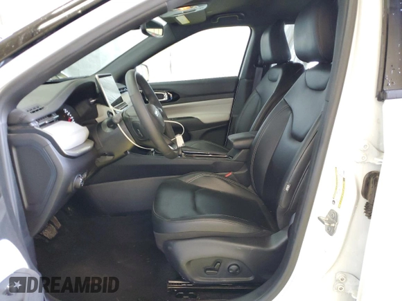 2025 Jeep Compass Limited with VIN 3C4NJDCN0ST509688, listed as a Copart auction lot 63526395 with 38,348 mi miles and Clean title. Bid and sale history available at DreamBid. Image 7.