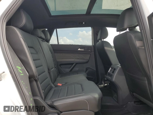 2021 Volkswagen Atlas SEL Premium z VIN 1V2TE2CA1MC220572, wystawiony jako Copart lot #61960534 z przebiegiem 35 929 mil mil oraz Szkoda całkowita • Salvage title. Historia ofert i sprzedaży dostępna na DreamBid. Obrazek 11.