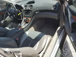 2005 Mercedes-Benz SL 500 with VIN WDBSK75F35F107247, listed as a Copart auction lot 57292925 with 128,300 mi miles and Clean Title. Bid and sale history available at DreamBid. Image 8.