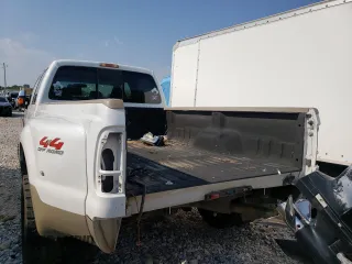2008 Ford F-450 XL with VIN 1FTXW43R78ED59892, listed as a Copart auction lot 68845314 with 210,681 mi miles and Salvage Title. Bid and sale history available at carsss.com. Image 6.