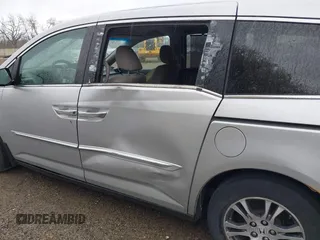 2011 Honda Odyssey EX with VIN 5FNRL5H42BB021018, listed as a IAAI auction lot 42044513 with 189,493 mi miles and . Bid and sale history available at carsss.com. Image 18.