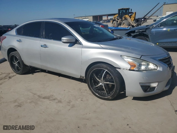 2013 Nissan Altima 3.5 SL with VIN 1N4BL3AP3DC125047, listed as a Copart auction lot 52398965 with 213,991 mi miles and Salvage Title. Bid and sale history available at carsss.com. Image 4.