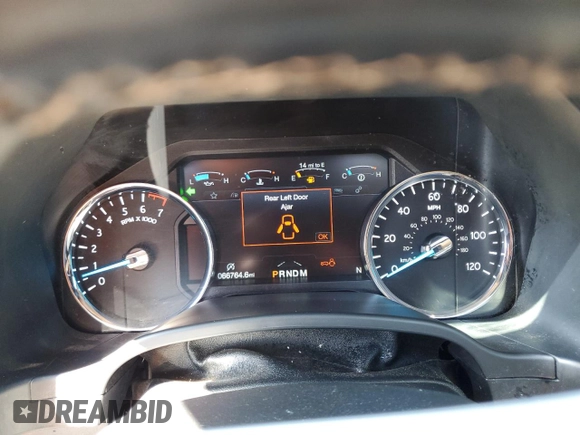 2019 Ford Expedition Platinum с VIN 1FMJU1MT1KEA58042, выставлен на аукционе Copart как лот 57112995 с пробегом 66 764 миль миль и Списание • Salvage title. История ставок и продаж доступна на DreamBid. Изображение 9.