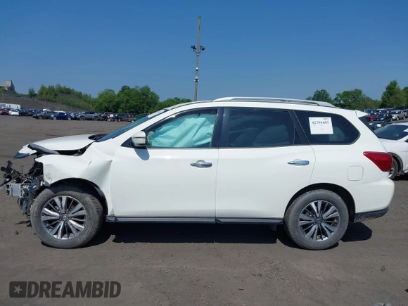2019 Nissan Pathfinder S z VIN 5N1DR2MM7KC646276, wystawiony jako IAAI lot #42394605 z przebiegiem 75 708 mil mil oraz . Historia ofert i sprzedaży dostępna na DreamBid. Obrazek 14.