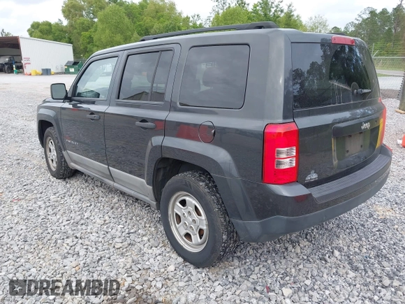2011 Jeep Patriot Latitude with VIN 1J4NT1GA0BD129377, listed as a IAAI auction lot 42098404 with 212,834 mi miles. Bid and sale history available at carsss.com. Image 3.