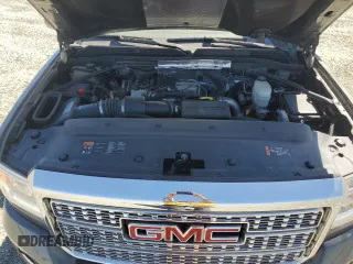 2018 GMC Sierra 2500HD Denali z VIN 1GT12UEY6JF101420, wystawiony jako Copart lot #55831995 z przebiegiem 17 288 mil mil oraz Czysty tytuł • Clean title. Historia ofert i sprzedaży dostępna na DreamBid. Obrazek 11.