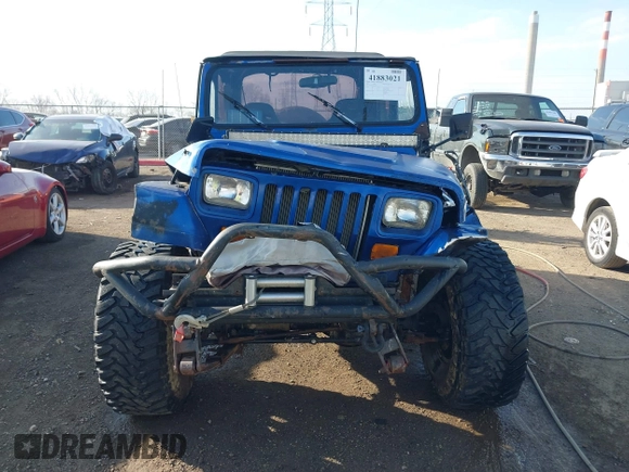 1995 Jeep Wrangler S with VIN 1J4FY19P3SP260597, listed as a IAAI auction lot 41883021 with 176,555 mi miles. Bid and sale history available at carsss.com. Image 12.