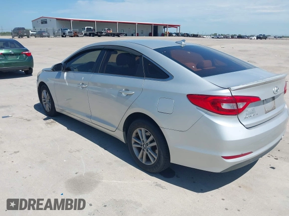 2015 Hyundai Sonata SE z VIN 5NPE24AF4FH009189, wystawiony jako IAAI lot #42466763 z przebiegiem 168 778 mil mil oraz . Historia ofert i sprzedaży dostępna na DreamBid. Obrazek 3.