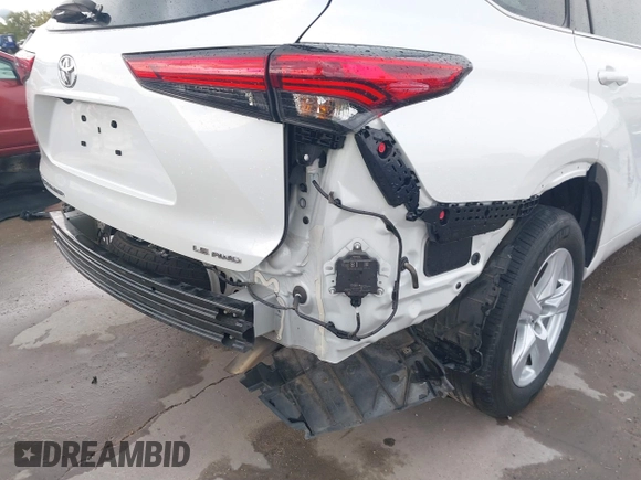 2022 Toyota Highlander LE z VIN 5TDBZRBH1NS216174, wystawiony jako IAAI lot #41903427 z przebiegiem 68 671 mil mil oraz . Historia ofert i sprzedaży dostępna na DreamBid. Obrazek 18.