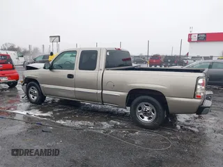 2000 GMC New Sierra 1500 SL with VIN 2GTEC19V9Y1313002, listed as a IAAI auction lot 41440458 with 367,281 mi miles. Bid and sale history available at carsss.com. Image 14.