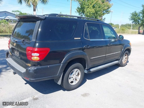 2002 Toyota Sequoia Limited with VIN 5TDZT38AX2S091954, listed as a IAAI auction lot 42035632 with 206,969 mi miles. Bid and sale history available at carsss.com. Image 4.