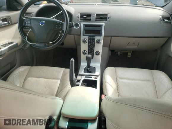 2011 Volvo V50 с VIN YV1672MW6B2607845, выставлен на аукционе Copart как лот 73304014 с пробегом Не указан миль и Списание • Salvage title. История ставок и продаж доступна на DreamBid. Изображение 8.