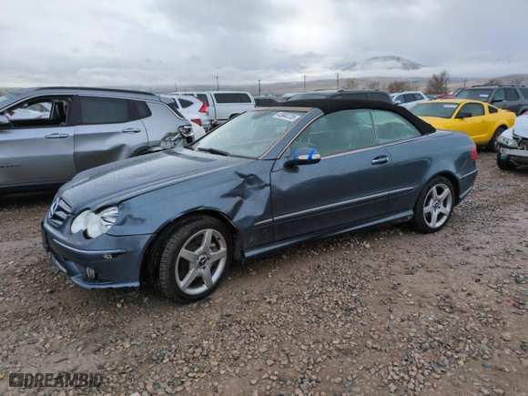 2006 Mercedes-Benz CLK-Class 5.0L with VIN WDBTK75J16F172401, listed as a Copart auction lot 43644735 with 84,032 mi miles and Salvage Title. Bid and sale history available at carsss.com. Image 1.