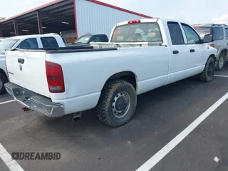 2005 Dodge 2500 SLT z VIN 3D7KR28C55G740676, wystawiony jako IAAI lot #42430112 z przebiegiem Nie podano mil oraz . Historia ofert i sprzedaży dostępna na DreamBid. Obrazek 4.