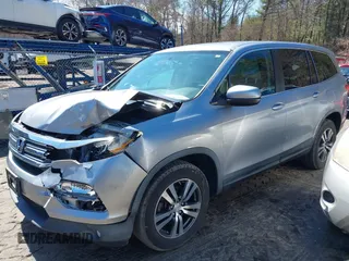 2016 Honda Pilot EX with VIN 5FNYF6H35GB004589, listed as a IAAI auction lot 41786117 with 107,717 mi miles. Bid and sale history available at carsss.com. Image 17.