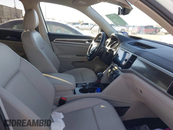 2018 Volkswagen Atlas SEL with VIN 1V2RR2CA1JC566065, listed as a IAAI auction lot 41687434 with 77,795 mi miles and . Bid and sale history available at DreamBid. Image 5.