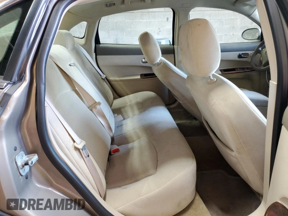 2007 Buick LaCrosse CX with VIN 2G4WC582171176392, listed as a Copart auction lot 52071725 with 114,476 mi miles and Salvage title. Bid and sale history available at DreamBid. Image 10.
