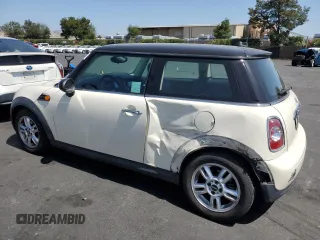 2012 MINI Hardtop z VIN WMWSU3C5XCT185907, wystawiony jako Copart lot #60842065 z przebiegiem 81 221 mil mil oraz Szkoda całkowita • Salvage title. Historia ofert i sprzedaży dostępna na DreamBid. Obrazek 2.