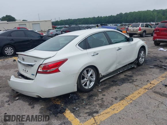 2013 Nissan Altima SV with VIN 1N4AL3AP2DC169200, listed as a IAAI auction lot 42367726 with 89,265 mi miles and . Bid and sale history available at DreamBid. Image 4.
