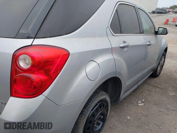 2010 Chevrolet Equinox LTZ with VIN 2CNFLFEY2A6280933, listed as a IAAI auction lot 40784866 with 15,372 mi miles. Bid and sale history available at carsss.com. Image 4.