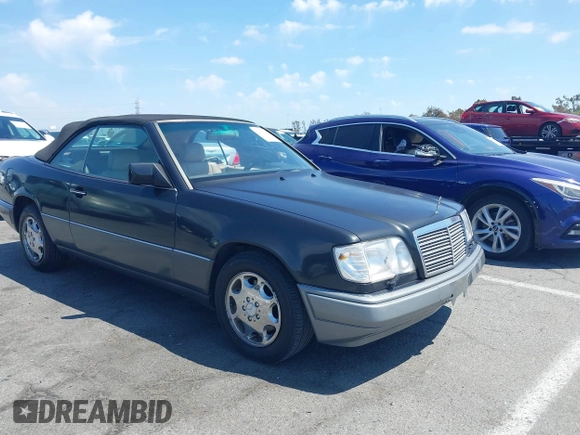 1994 Mercedes-Benz E 320 with VIN WDBEA66E7RC004579, listed as a IAAI auction lot 42170487 with 118,530 mi miles and . Bid and sale history available at DreamBid. Image 1.