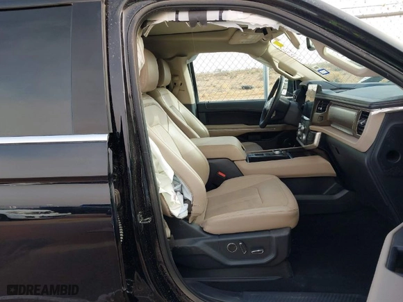 2024 Ford Expedition Max Limited with VIN 1FMJK1K8XREA31629, listed as a IAAI auction lot 41789138 with 42,602 mi miles. Bid and sale history available at carsss.com. Image 5.