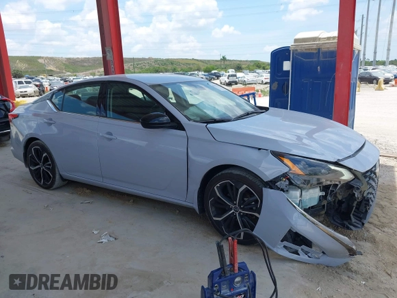 2024 Nissan Altima SR z VIN 1N4BL4CV2RN380575, wystawiony jako IAAI lot #42322744 z przebiegiem 10 763 mil mil oraz . Historia ofert i sprzedaży dostępna na DreamBid. Obrazek 13.
