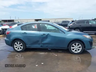 2011 Mazda 3 i Touring with VIN JM1BL1VG2B1425700, listed as a IAAI auction lot 42084171 with 162,310 mi miles. Bid and sale history available at carsss.com. Image 14.