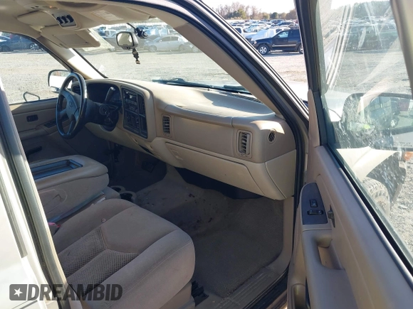 2004 Chevrolet Suburban LS with VIN 3GNEC16Z94G115374, listed as a IAAI auction lot 41125805 with 91,176 mi miles. Bid and sale history available at carsss.com. Image 5.