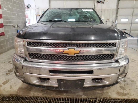 2013 Chevrolet Silverado 1500 LT with VIN 3GCPKSE76DG338773, listed as a Copart auction lot 88823205 with 166,889 mi miles and Salvage Title. Bid and sale history available at carsss.com. Image 5.