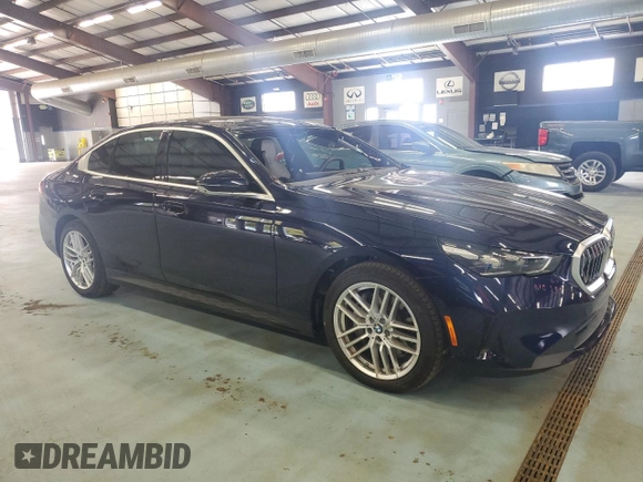 2024 BMW 5 Series 540i xDrive with VIN WBA63FJ00RCS09508, listed as a Copart auction lot 74204334 with 0 mi miles and Salvage Title. Bid and sale history available at carsss.com. Image 4.
