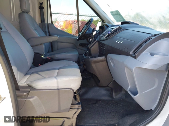 2016 Ford Transit Cargo with VIN 1FTYE1CM4GKB53505, listed as a IAAI auction lot 41958440 with 52,125 mi miles and . Bid and sale history available at carsss.com. Image 5.
