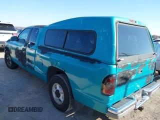 1997 Dodge Dakota with VIN 1B7GL23X9VS142143, listed as a IAAI auction lot 41397050 with 140,122 mi miles. Bid and sale history available at carsss.com. Image 3.