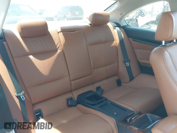 2007 BMW 3 Series 328xi z VIN WBAWC33537PD06475, wystawiony jako IAAI lot #42368910 z przebiegiem 101 579 mil mil oraz . Historia ofert i sprzedaży dostępna na DreamBid. Obrazek 8.