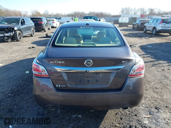 2015 Nissan Altima 2.5 S with VIN 1N4AL3AP8FC172637, listed as a IAAI auction lot 41617876 with 162,290 mi miles. Bid and sale history available at carsss.com. Image 16.
