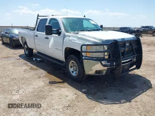 2009 Chevrolet Silverado 3500HD with VIN 1GBHK83699F159061, listed as a IAAI auction lot 41982560 with 352,309 mi miles and . Bid and sale history available at DreamBid. Image 1.