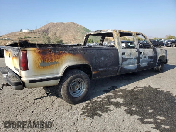 1998 Chevrolet Silverado 3500 z VIN 1GCGC33J6WF071284, wystawiony jako Copart lot #68229473 z przebiegiem Nie podano mil oraz Nie do naprawy • Non repairable. Historia ofert i sprzedaży dostępna na DreamBid. Obrazek 3.