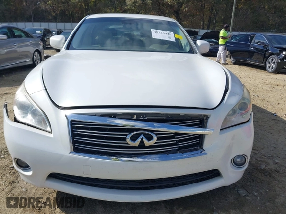 2012 Infiniti M37 with VIN JN1BY1AP6CM333466, listed as a IAAI auction lot 40723440 with 156,102 mi miles. Bid and sale history available at carsss.com. Image 6.