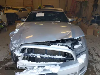 2014 Ford Mustang V6 с VIN 1ZVBP8EM5E5260397, выставлен на аукционе IAAI как лот 41391939 с пробегом 144 035 миль миль и . История ставок и продаж доступна на DreamBid. Изображение 12.