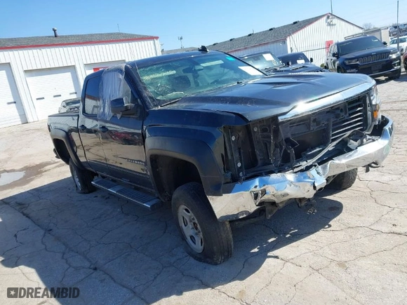 2018 Chevrolet Silverado 1500 LT with VIN 1GCVKREC7JZ252817, listed as a IAAI auction lot 38356875 with 60,094 mi miles. Bid and sale history available at carsss.com. Image 1.