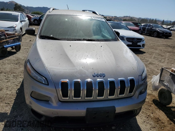 2015 Jeep Cherokee Sport z VIN 1C4PJLABXFW620213, wystawiony jako Copart lot #63294545 z przebiegiem 272 522 mil mil oraz Czysty tytuł • Clean title. Historia ofert i sprzedaży dostępna na DreamBid. Obrazek 5.