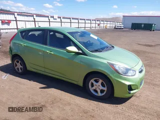 2012 Hyundai Accent SE z VIN KMHCU5AE6CU030752, wystawiony jako IAAI lot #42173148 z przebiegiem 127 698 mil mil oraz . Historia ofert i sprzedaży dostępna na DreamBid. Obrazek 1.