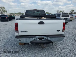 2007 Ford F-250 XL z VIN 1FTSX21P47EA00088, wystawiony jako Copart lot #54411125 z przebiegiem 68 931 mil mil oraz Szkoda całkowita • Salvage title. Historia ofert i sprzedaży dostępna na DreamBid. Obrazek 6.