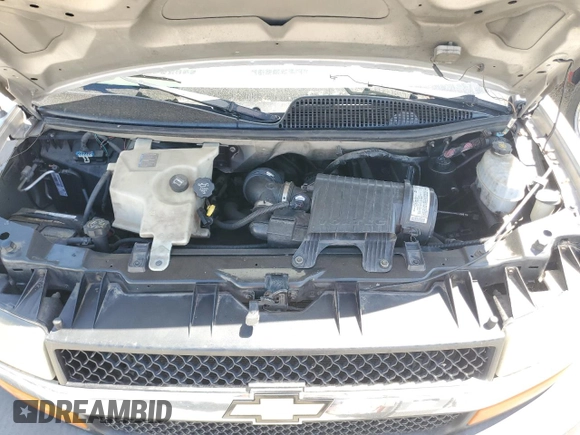 2007 Chevrolet Express Passenger with VIN 1GAHG39U871190066, listed as a Copart auction lot 57879915 with 250,921 mi miles and Clean title. Bid and sale history available at DreamBid. Image 12.